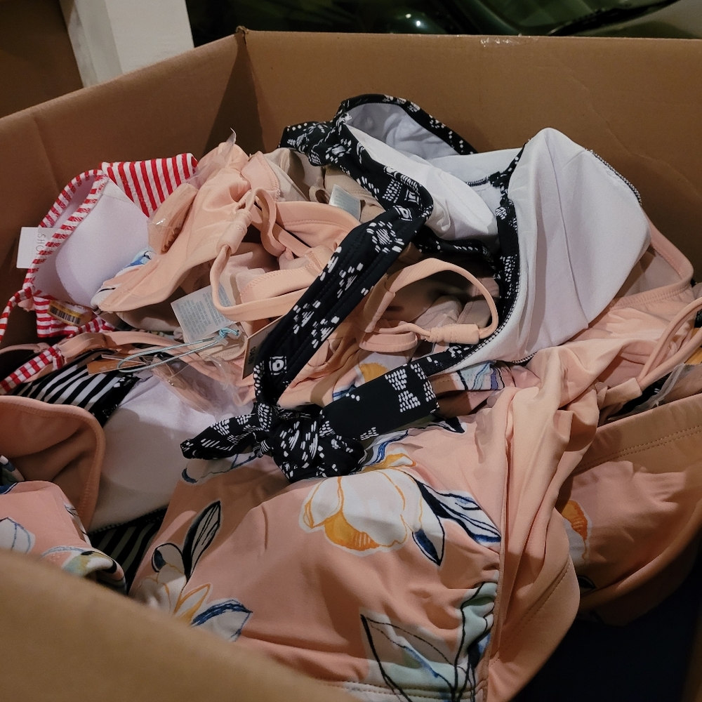 Lot of swimsuit 15 Pieces Random Mix Wholesale - Picture 5 of 7
